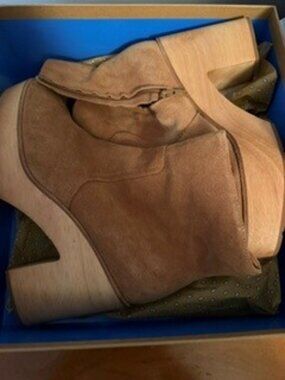 Charlotte Stone Paz in camel